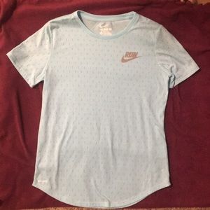 Nike t-shirt